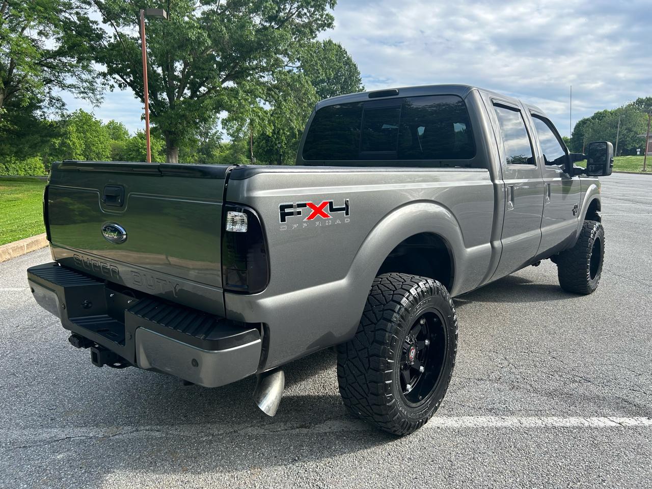 Ford F-250 SD XLT Crew Cab Long Bed 4WD 2011