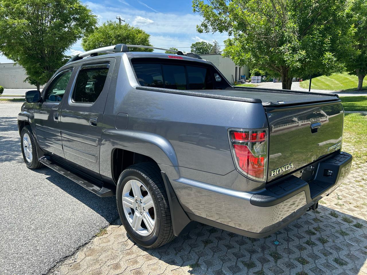 Honda Ridgeline RTL w/ Leather and Navigation 2014