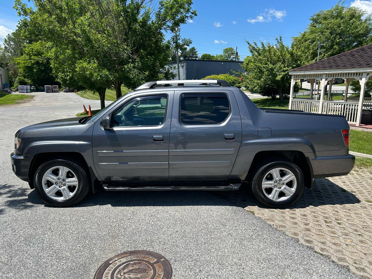 Honda Ridgeline RTL w/ Leather and Navigation 2014