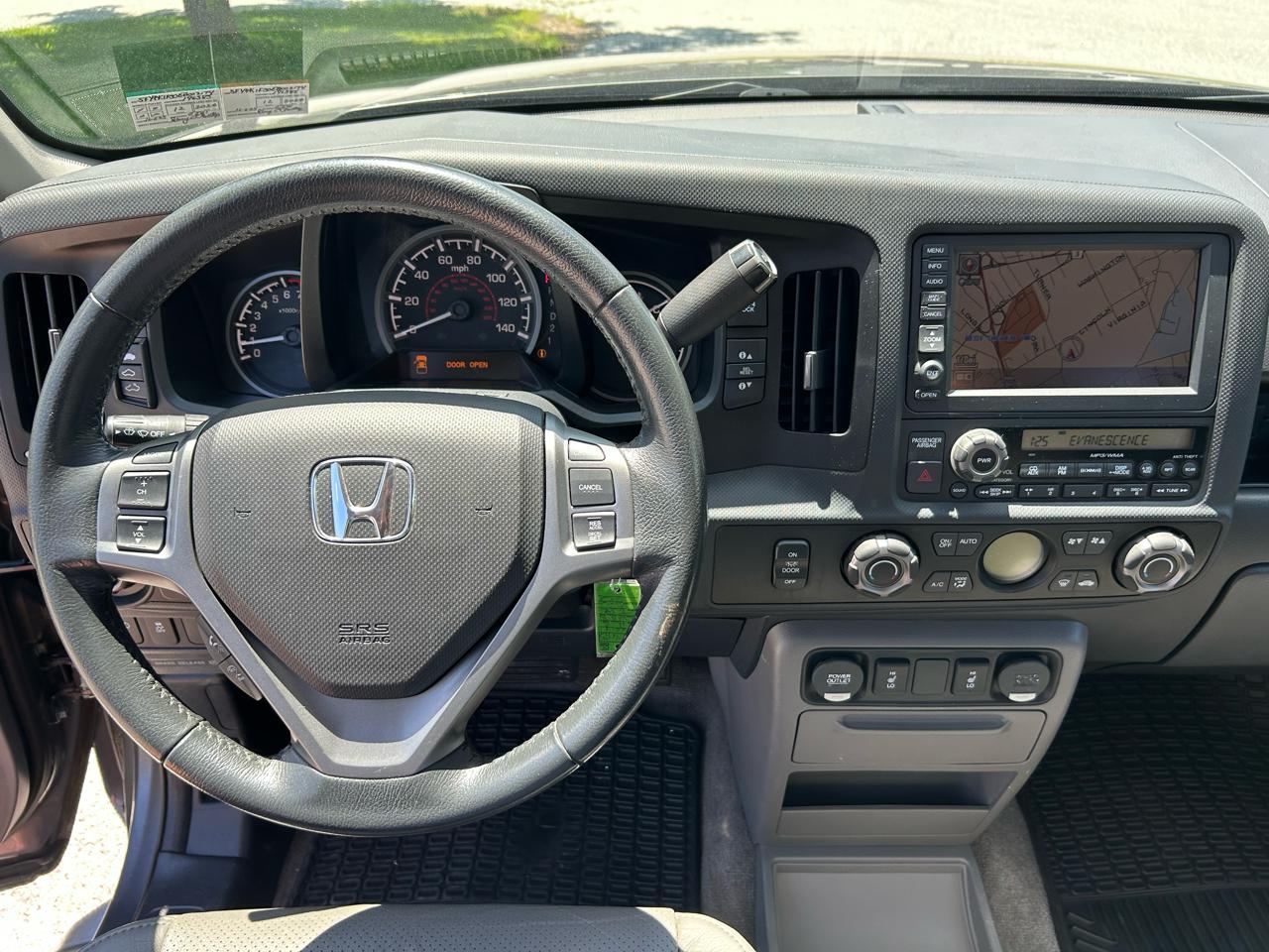 Honda Ridgeline RTL w/ Leather and Navigation 2014