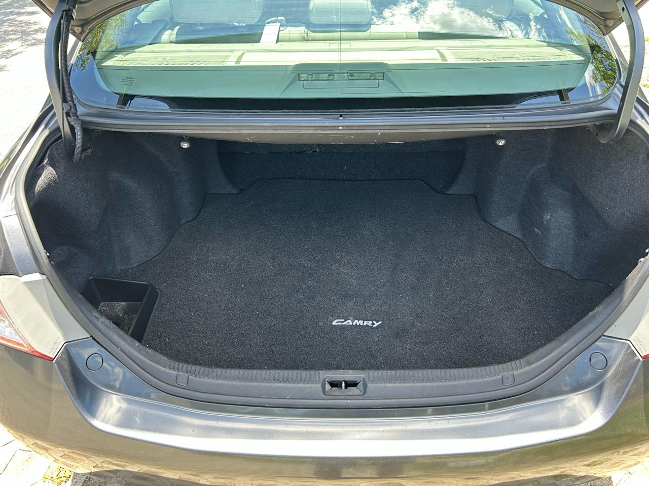 Toyota Camry Base 6-Spd AT 2011