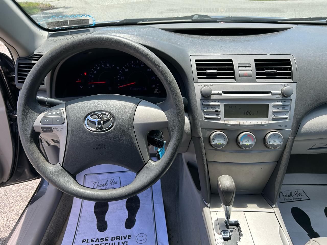 Toyota Camry Base 6-Spd AT 2011