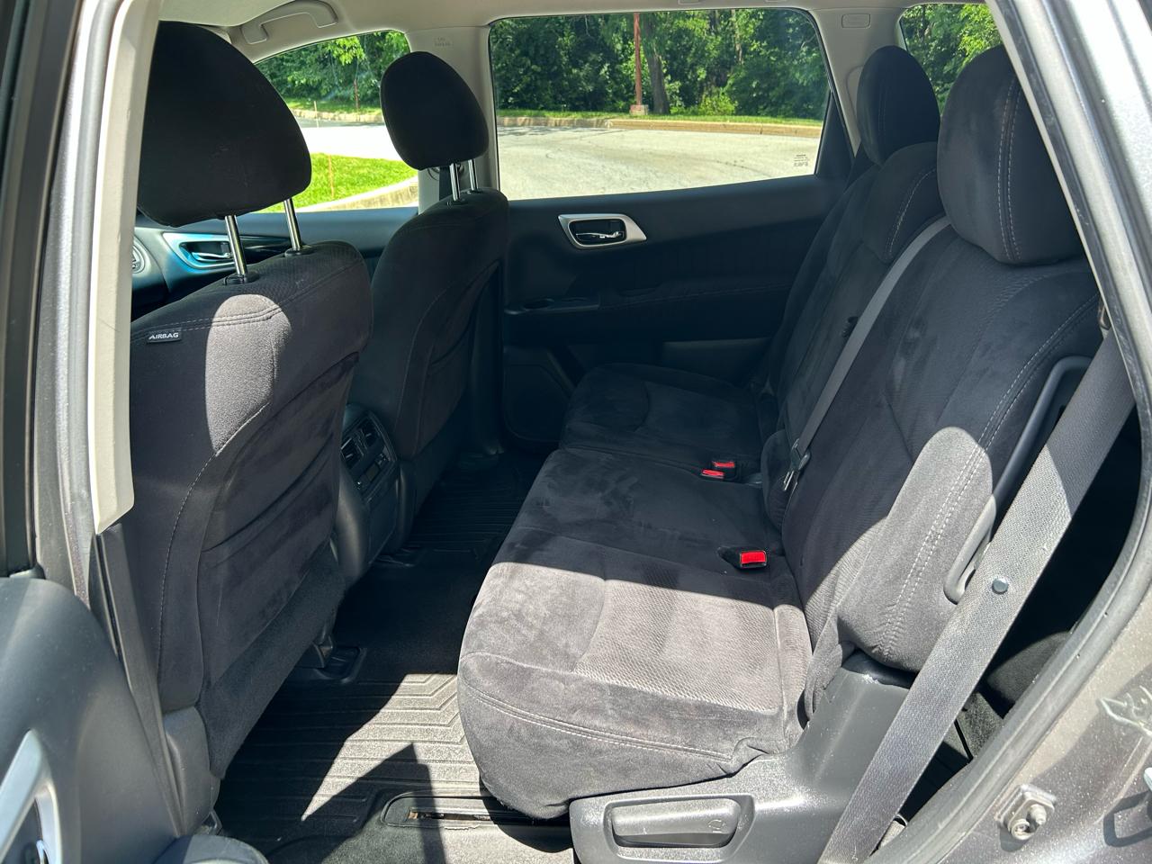 Nissan Pathfinder SV 4WD 2015
