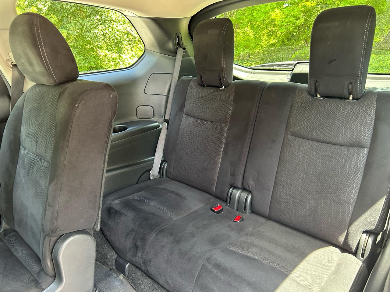 Nissan Pathfinder SV 4WD 2015