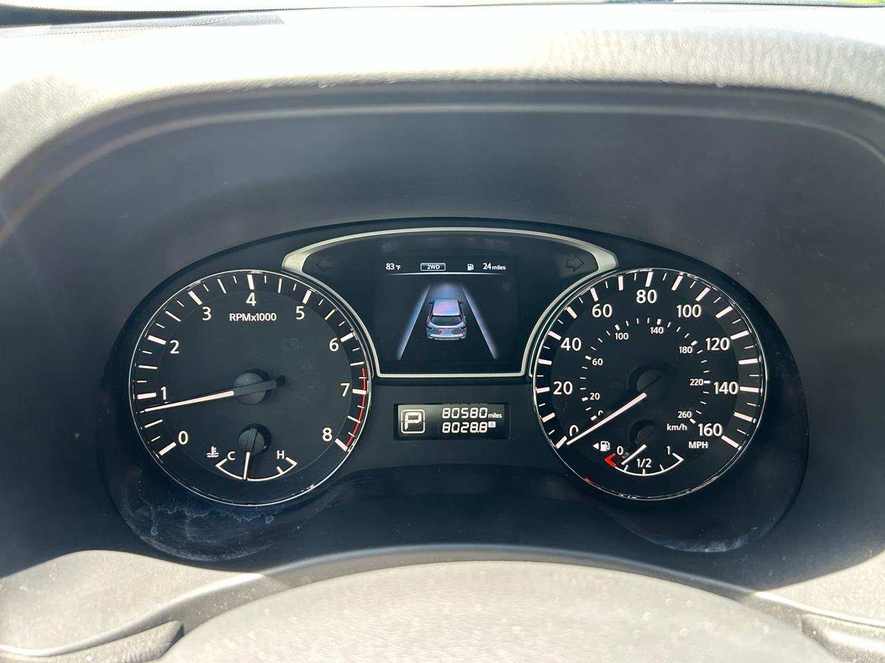 Nissan Pathfinder SV 4WD 2015