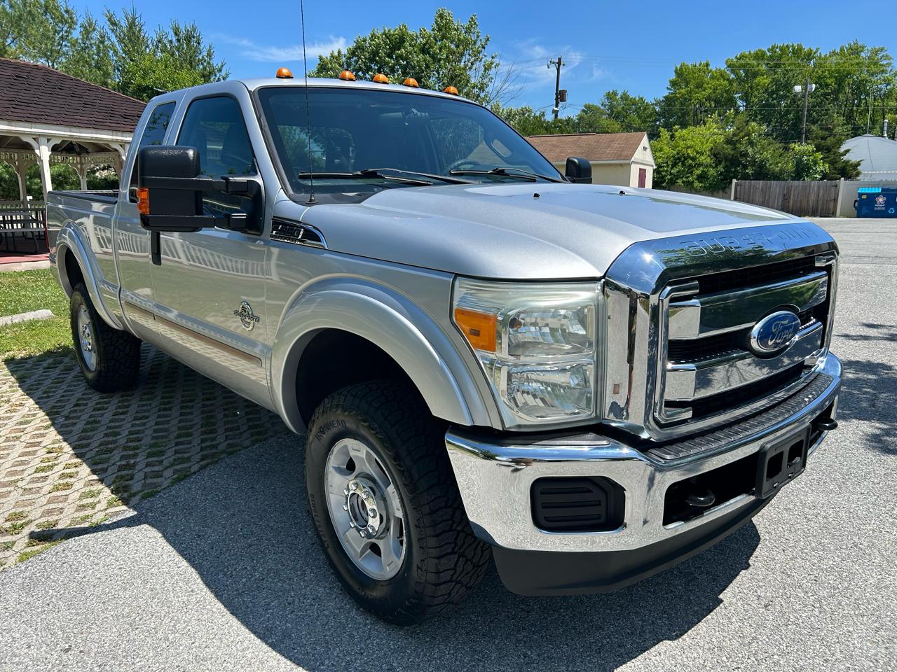 Ford F-350 SD XLT SuperCab 4WD 2011
