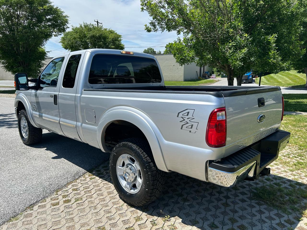 Ford F-350 SD XLT SuperCab 4WD 2011