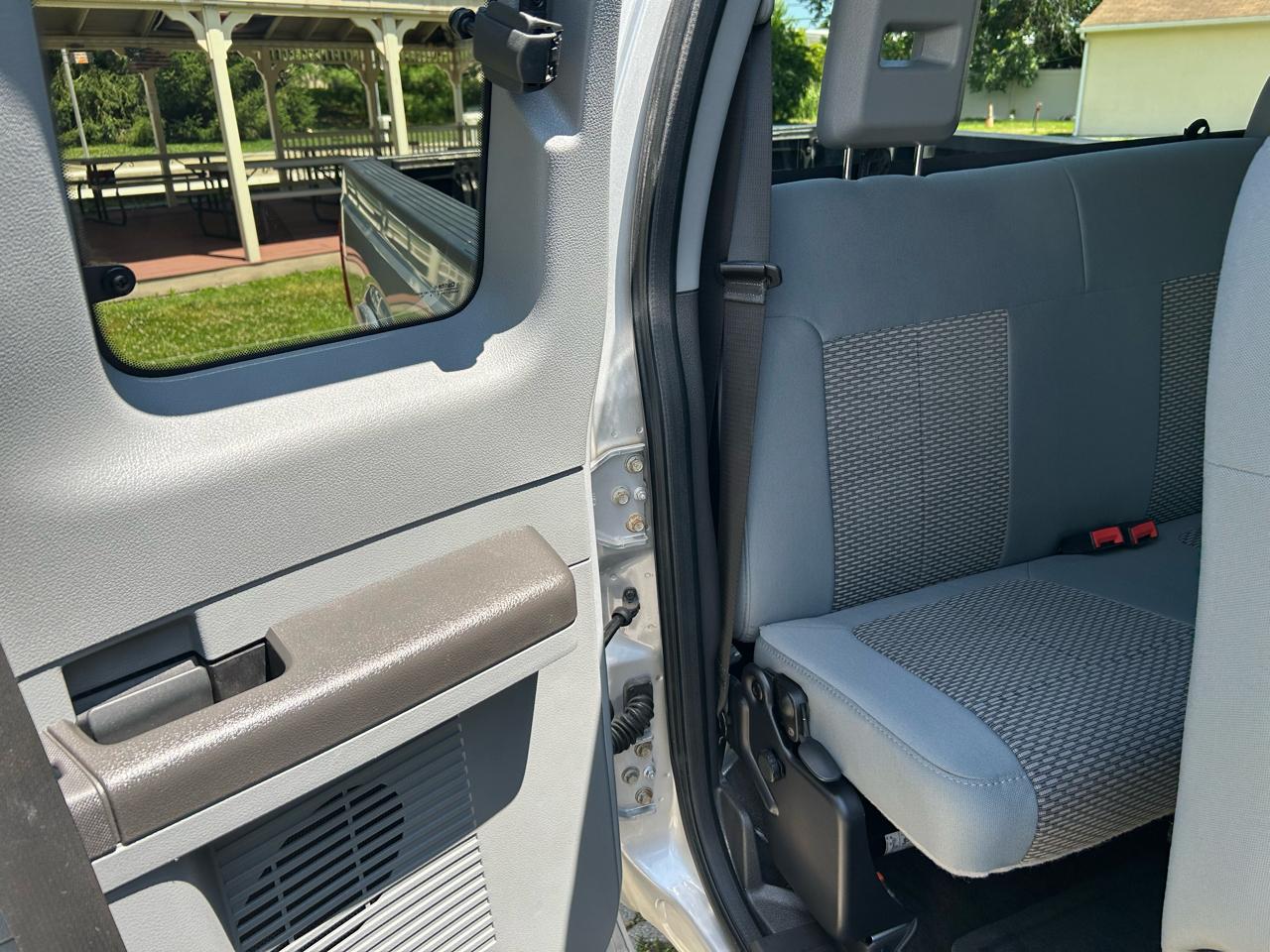 Ford F-350 SD XLT SuperCab 4WD 2011