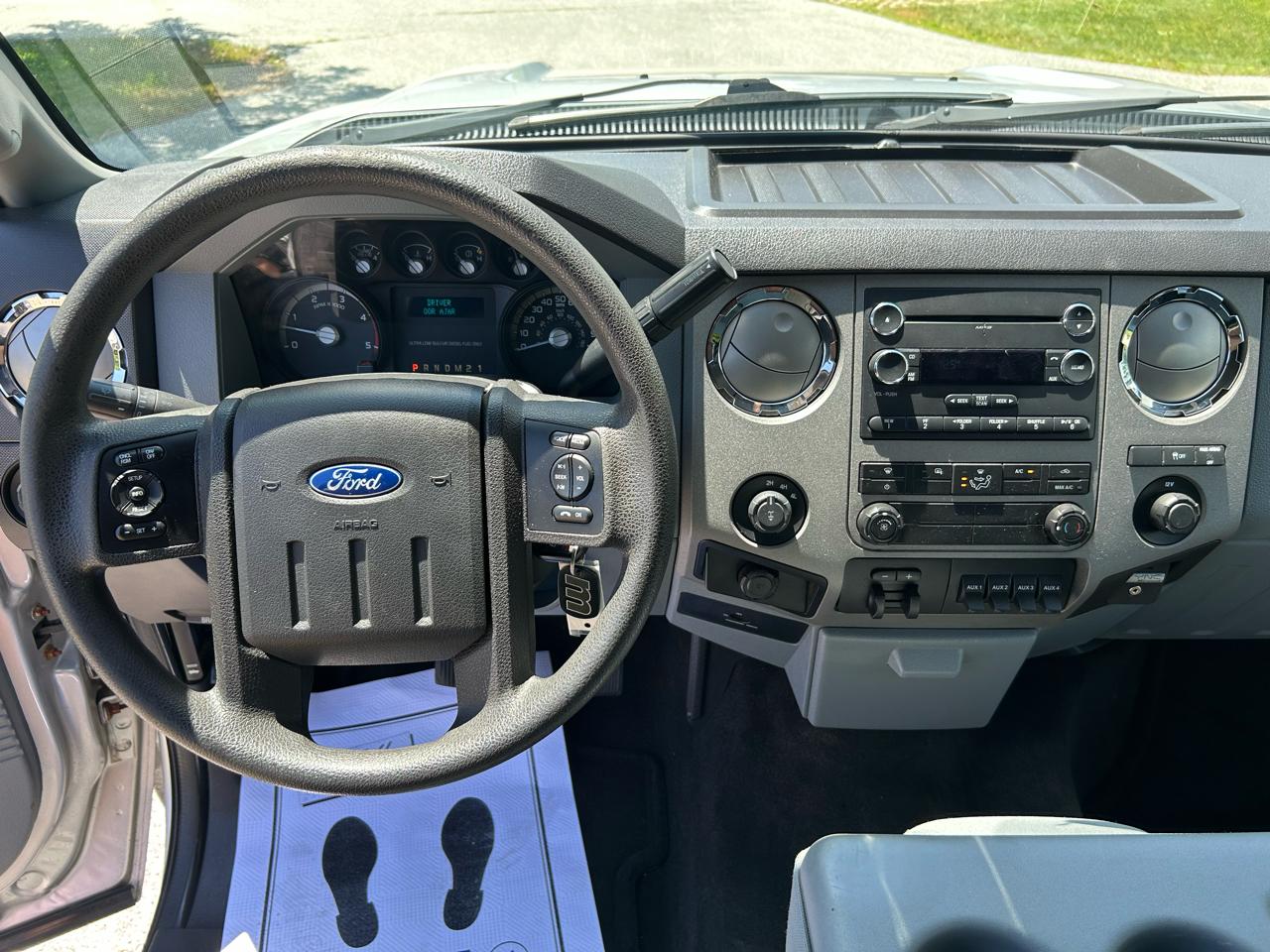 Ford F-350 SD XLT SuperCab 4WD 2011