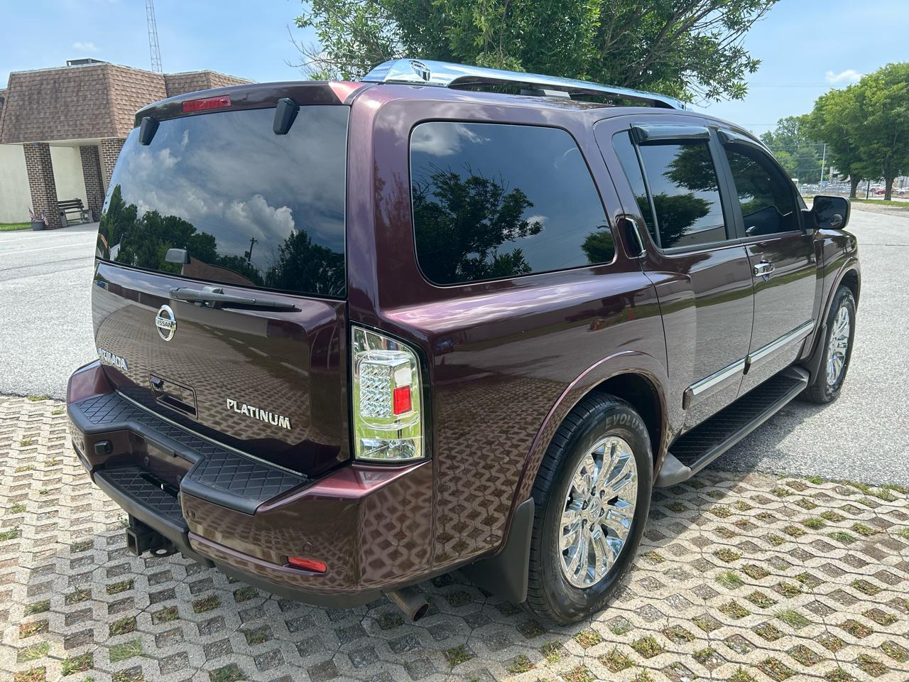 Nissan Armada SV 4WD 2015