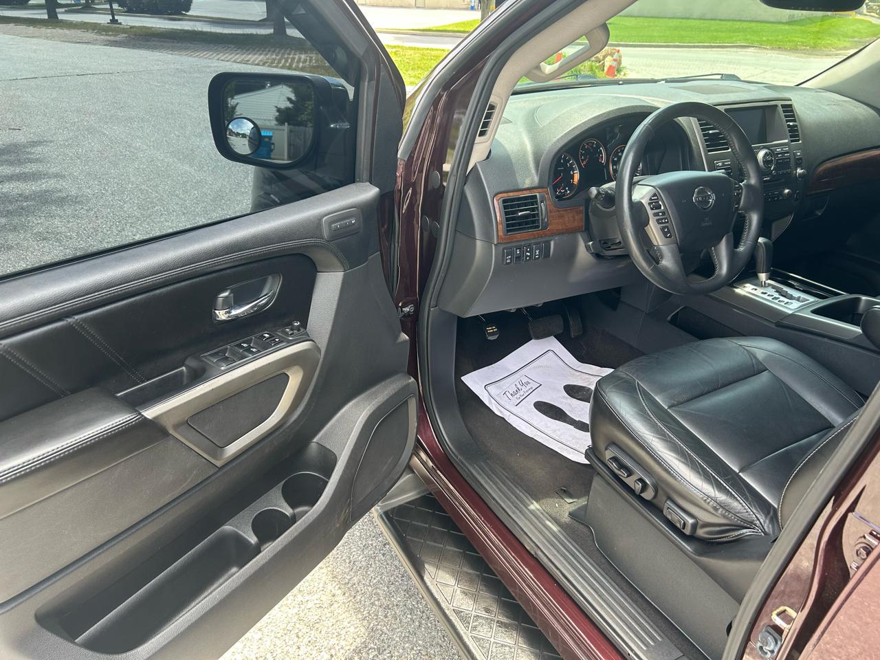 Nissan Armada SV 4WD 2015