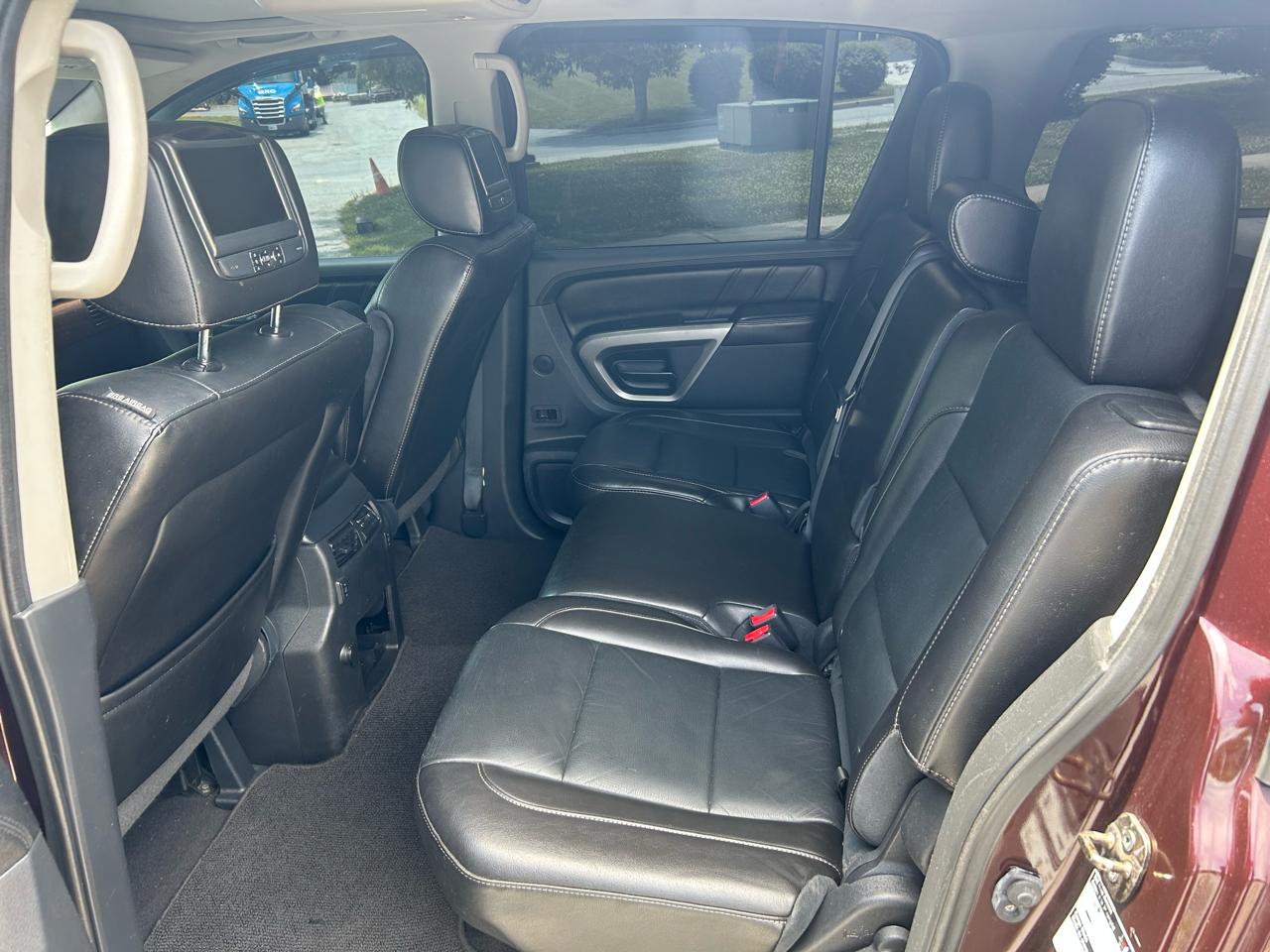 Nissan Armada SV 4WD 2015