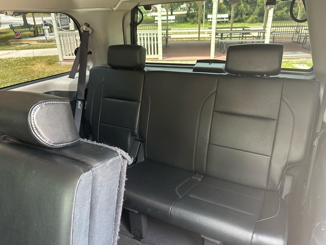 Nissan Armada SV 4WD 2015