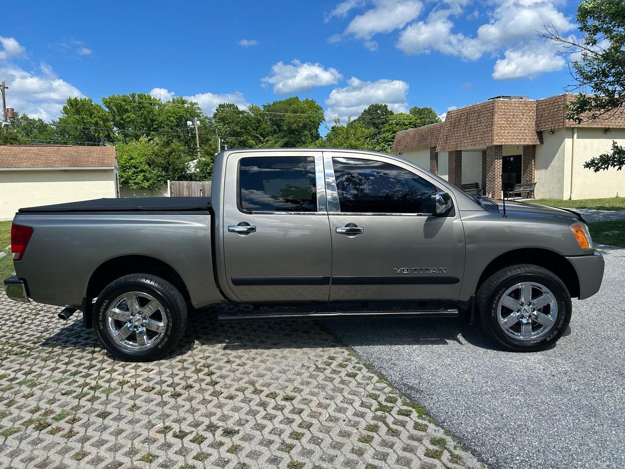 Nissan Titan LE Crew Cab 4WD 2007
