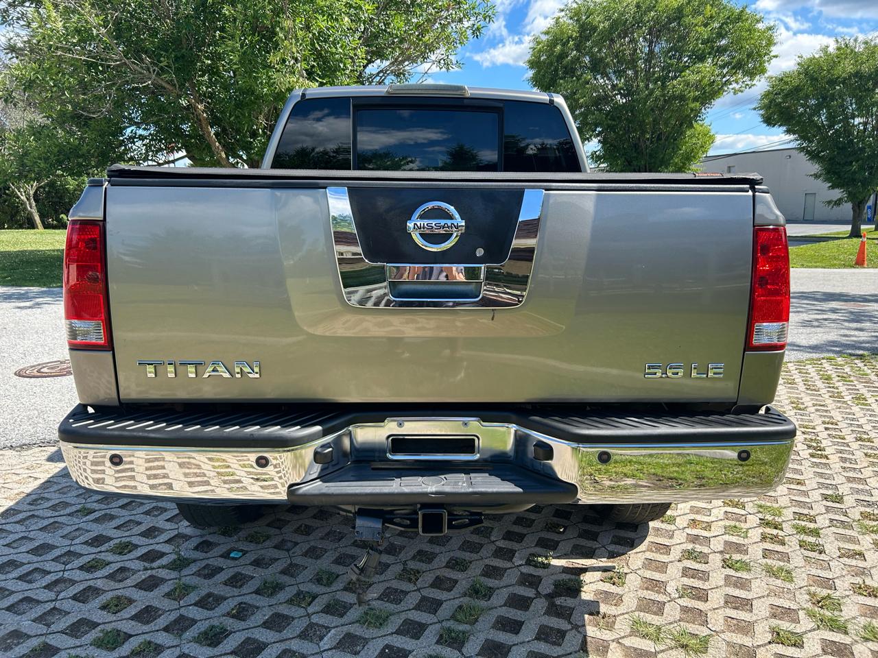 Nissan Titan LE Crew Cab 4WD 2007