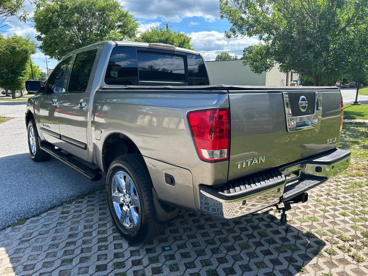 Nissan Titan LE Crew Cab 4WD 2007