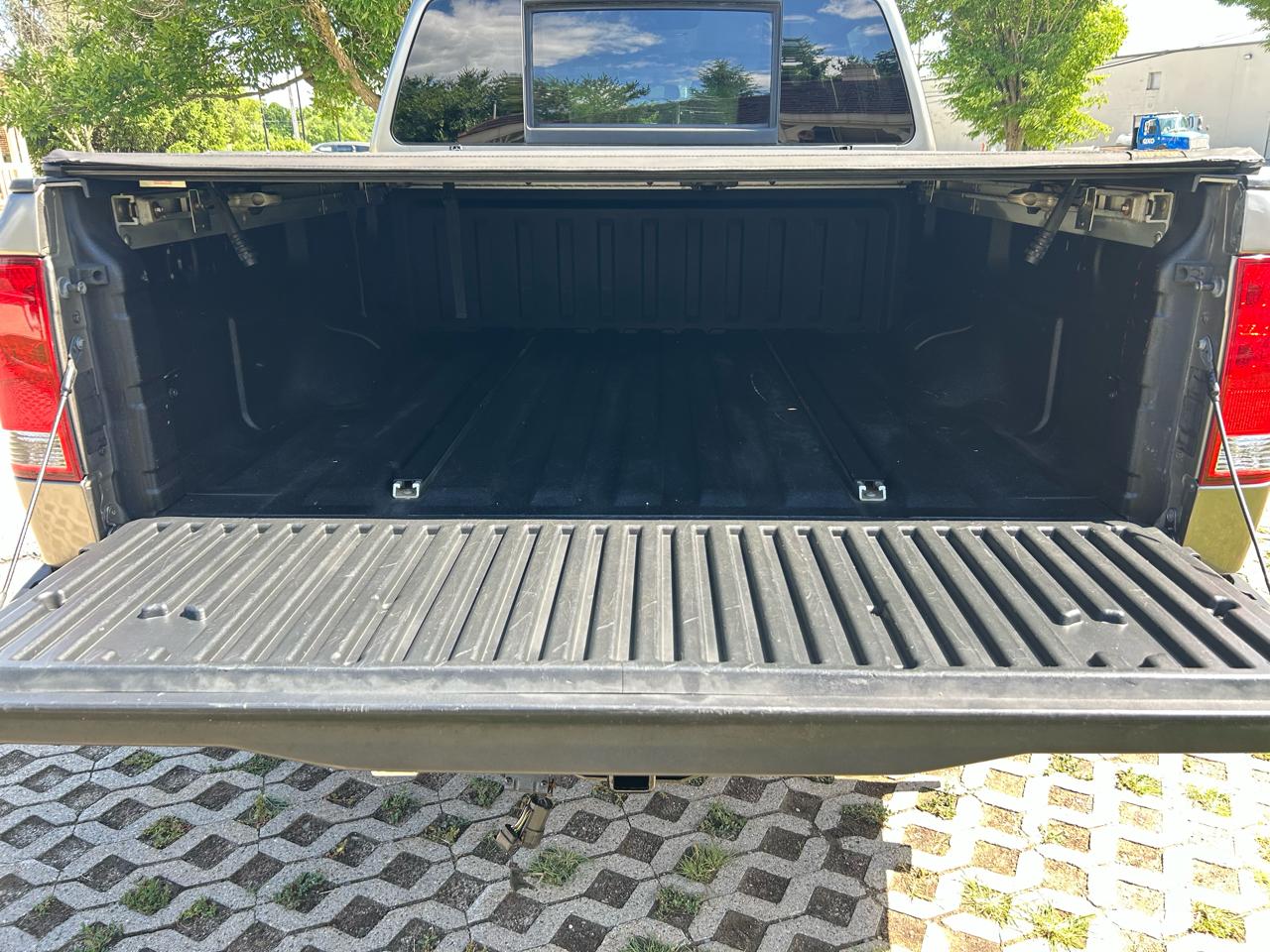 Nissan Titan LE Crew Cab 4WD 2007