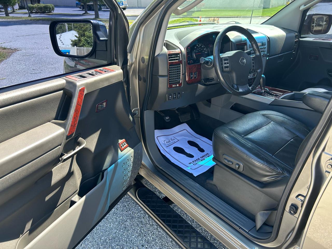 Nissan Titan LE Crew Cab 4WD 2007