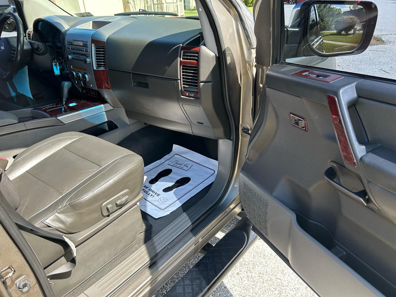 Nissan Titan LE Crew Cab 4WD 2007