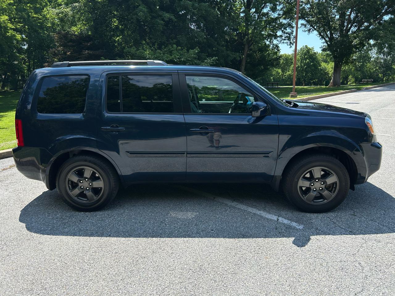 Honda Pilot EX-L 4WD 5-Spd AT 2011