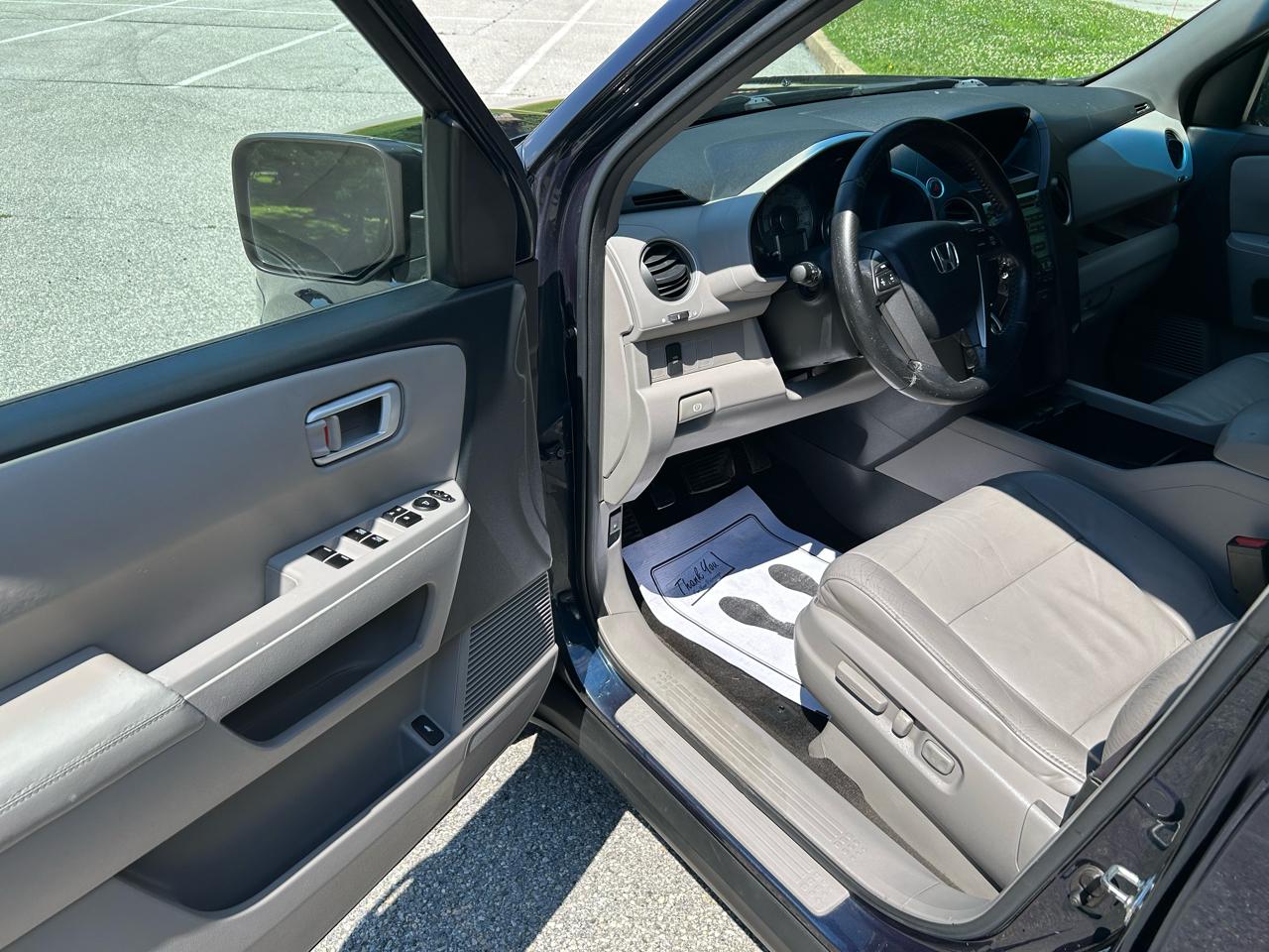 Honda Pilot EX-L 4WD 5-Spd AT 2011