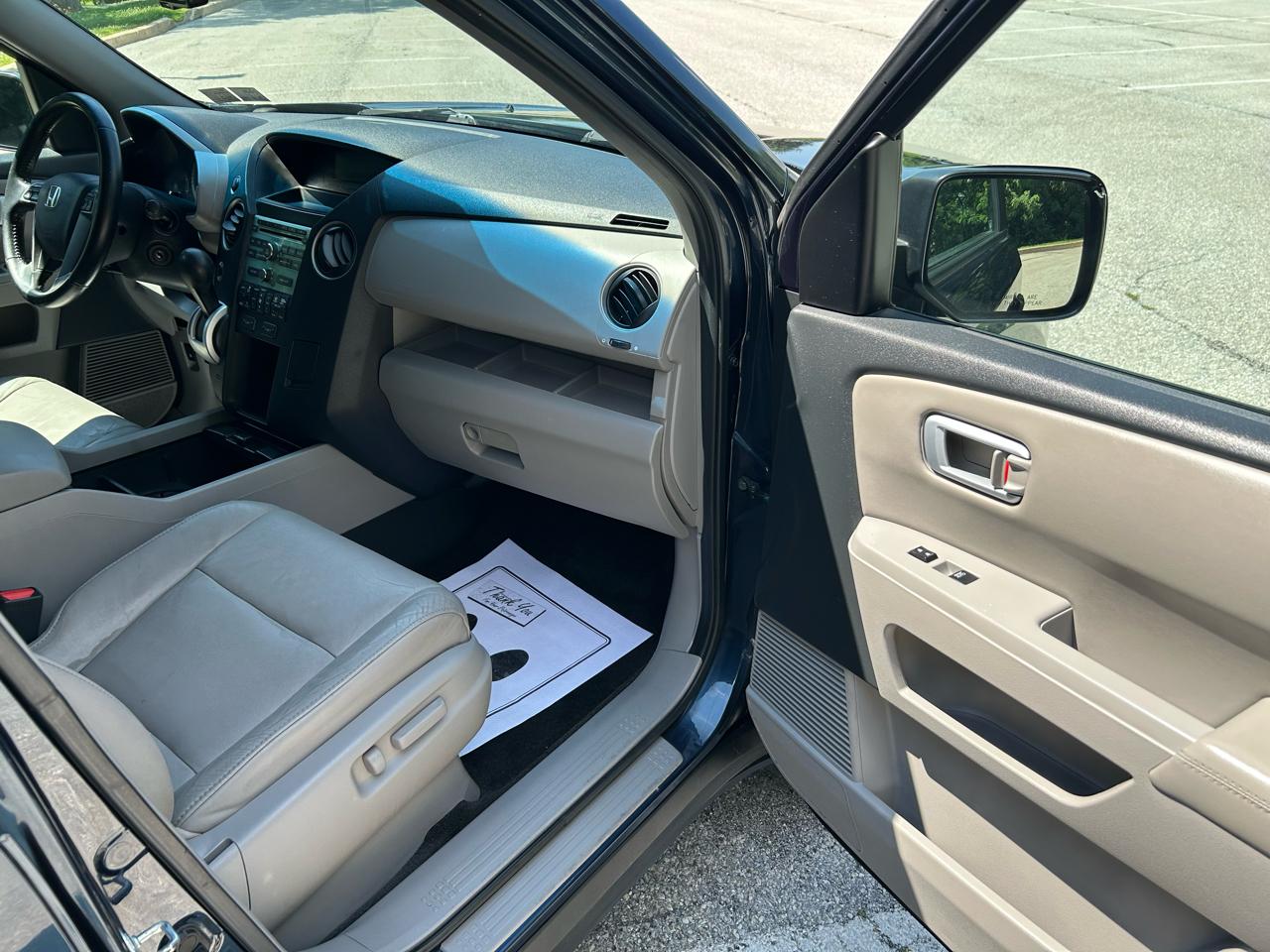 Honda Pilot EX-L 4WD 5-Spd AT 2011