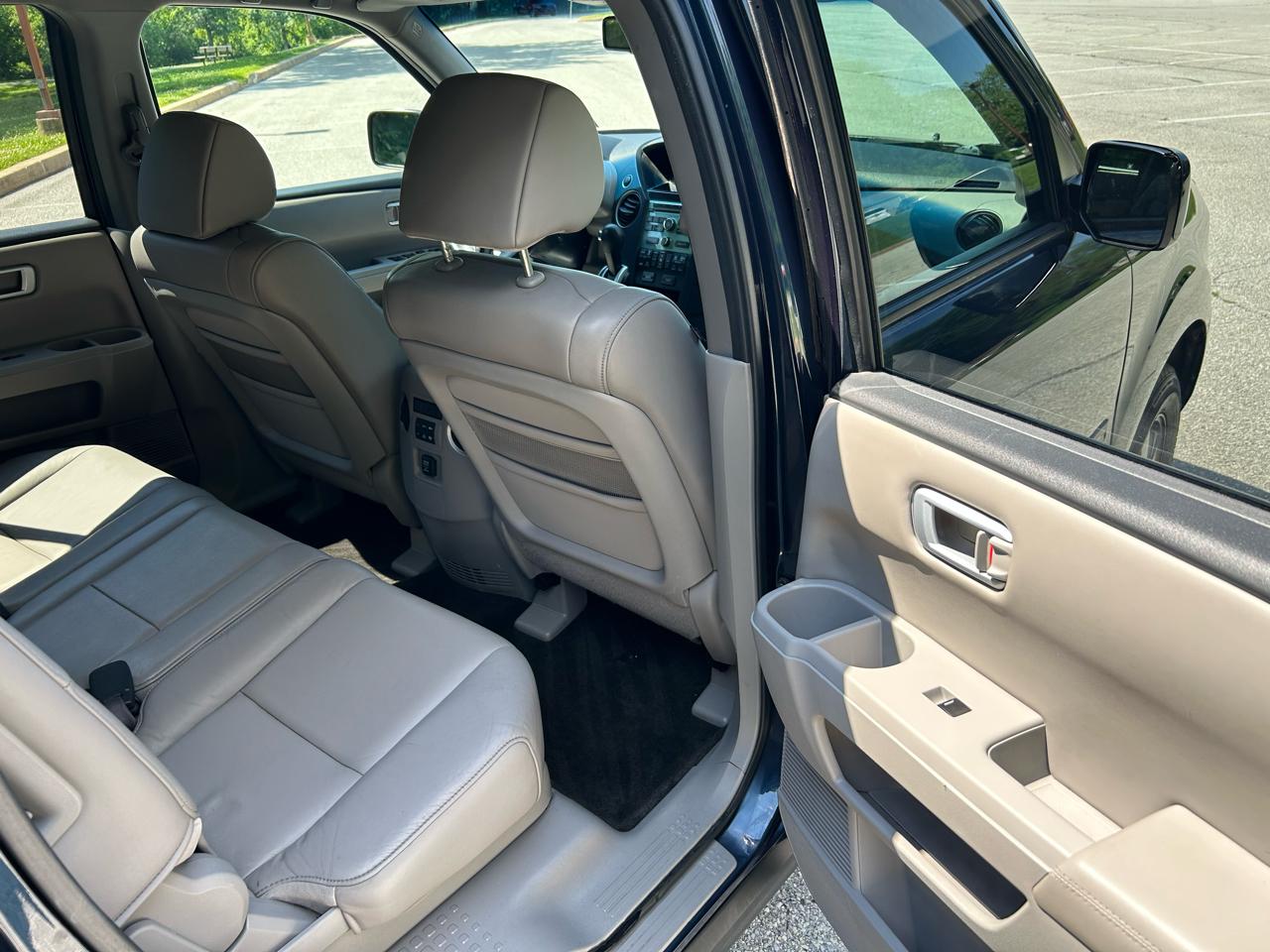 Honda Pilot EX-L 4WD 5-Spd AT 2011