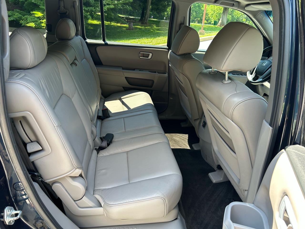 Honda Pilot EX-L 4WD 5-Spd AT 2011