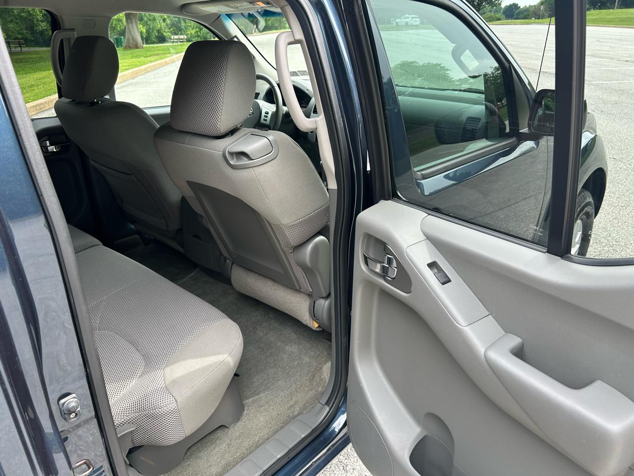 Nissan Frontier PRO-4X Crew Cab 4WD 2014