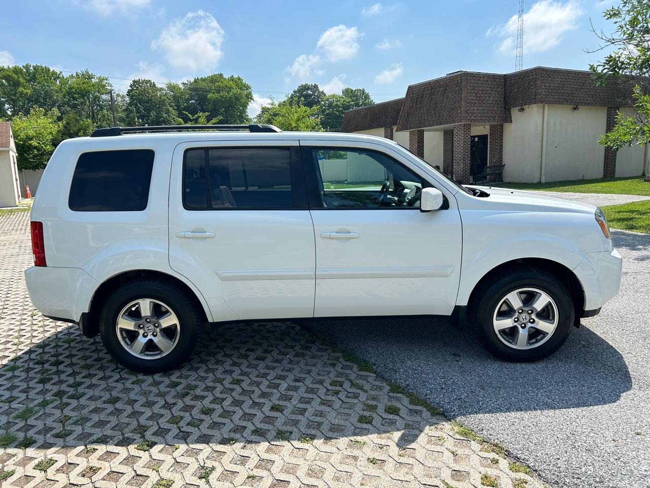 Honda Pilot EX-L 4WD 5-Spd AT 2011
