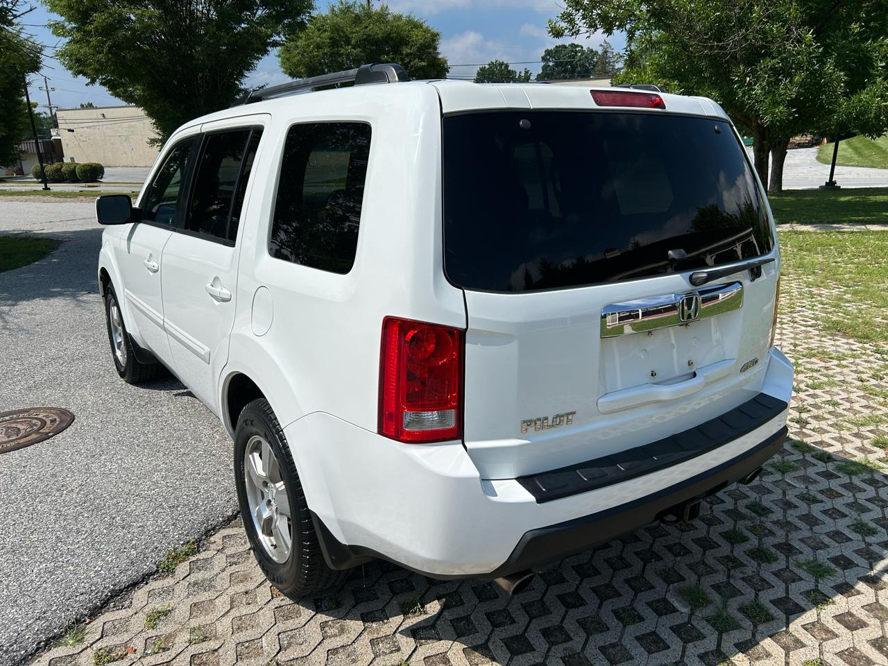 Honda Pilot EX-L 4WD 5-Spd AT 2011