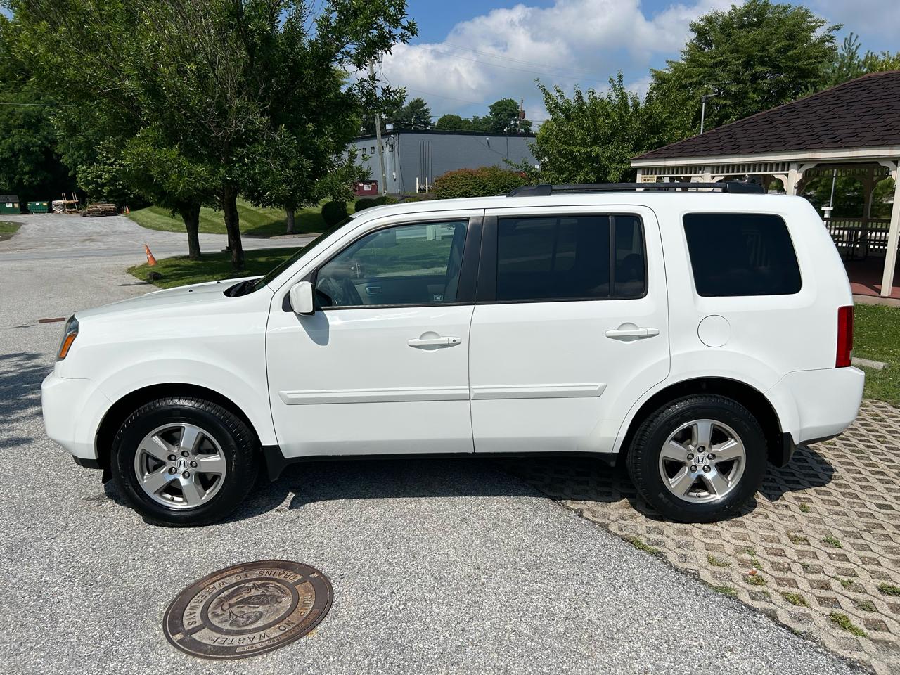 Honda Pilot EX-L 4WD 5-Spd AT 2011