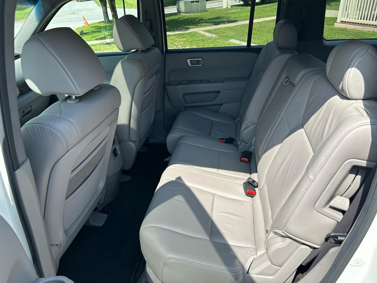 Honda Pilot EX-L 4WD 5-Spd AT 2011
