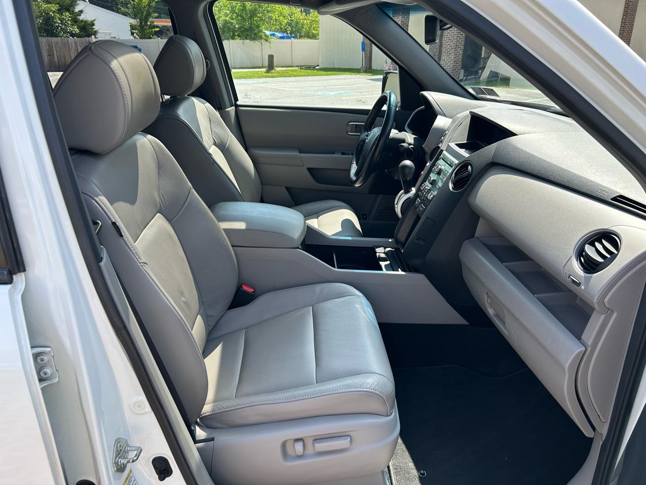 Honda Pilot EX-L 4WD 5-Spd AT 2011