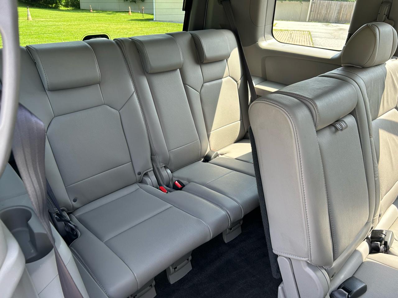 Honda Pilot EX-L 4WD 5-Spd AT 2011