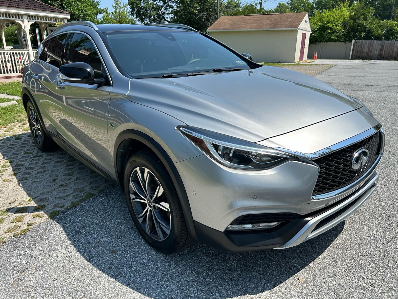 Infiniti QX30 Luxury AWD 2018