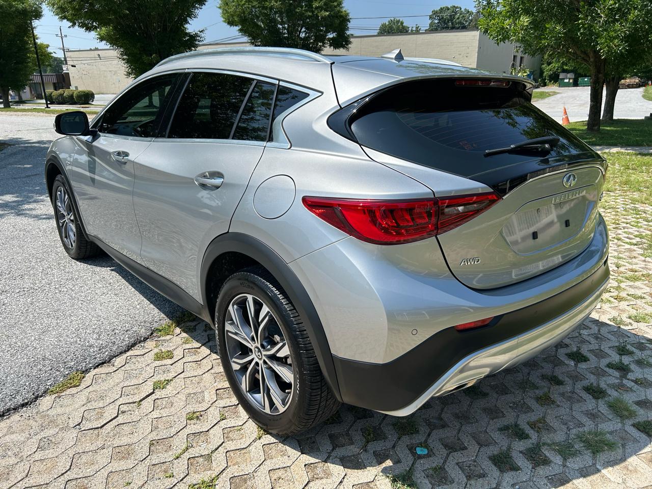 Infiniti QX30 Luxury AWD 2018