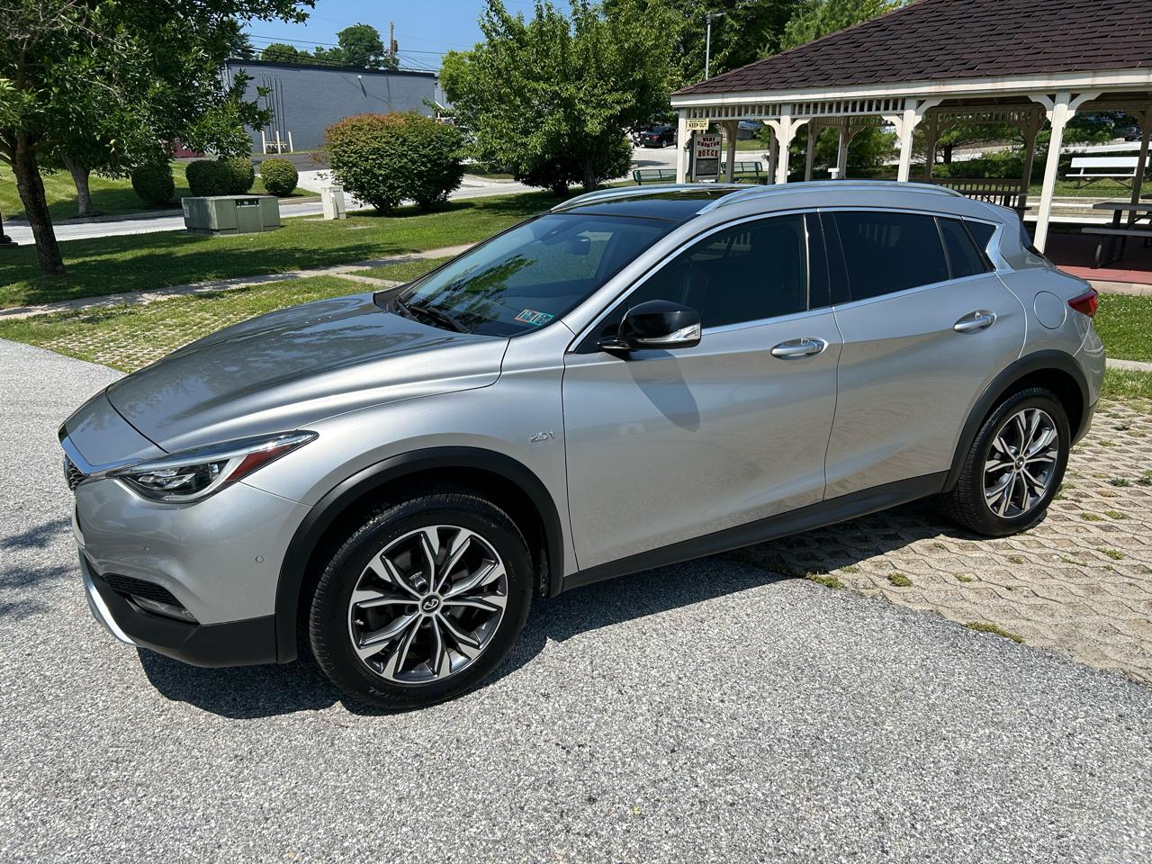 Infiniti QX30 Luxury AWD 2018