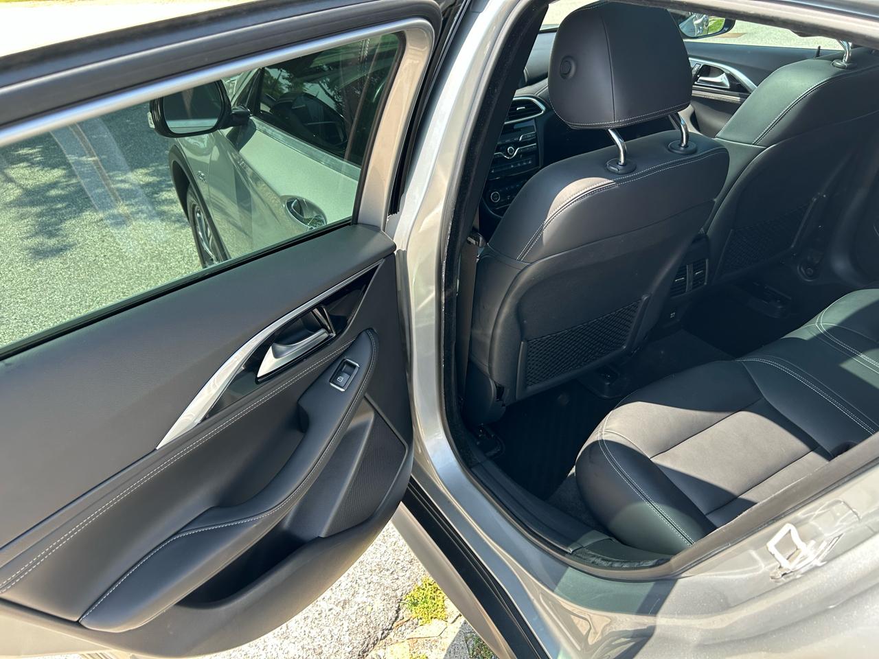Infiniti QX30 Luxury AWD 2018