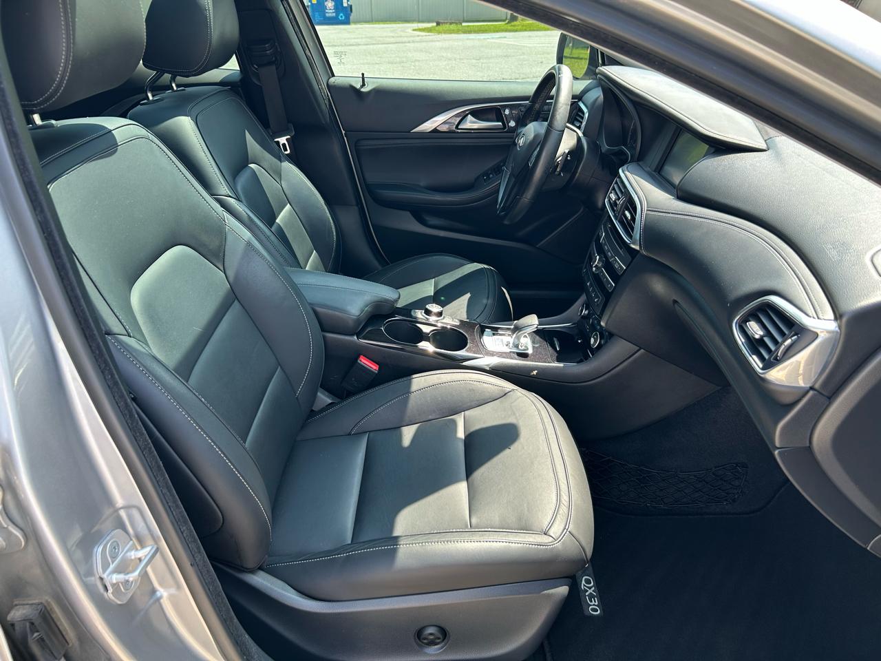 Infiniti QX30 Luxury AWD 2018
