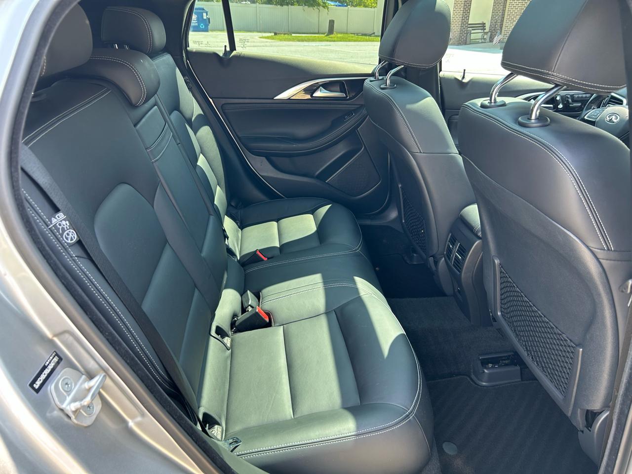 Infiniti QX30 Luxury AWD 2018