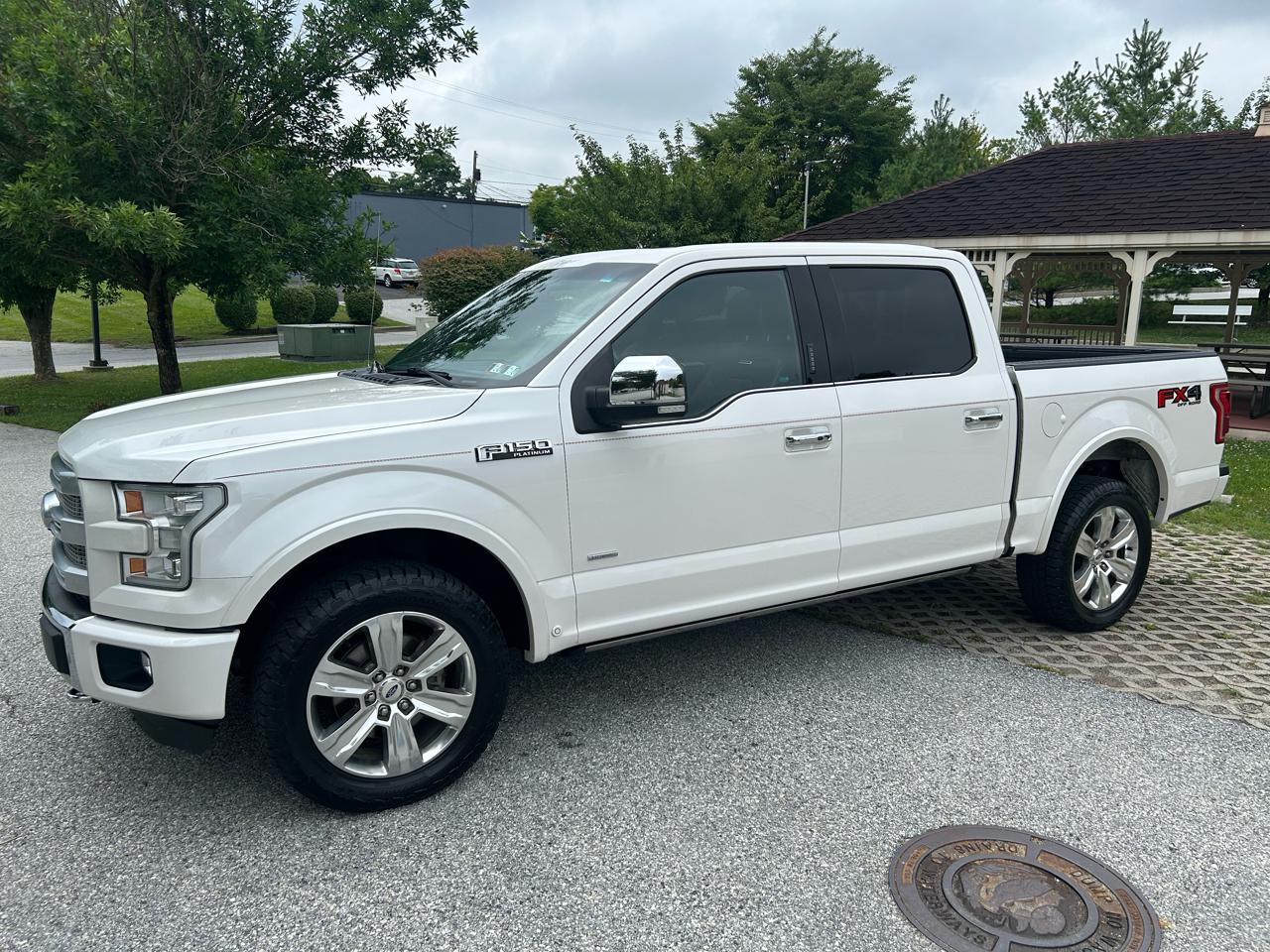 Ford F-150 Platinum SuperCrew 5.5-ft. Bed 4WD 2015