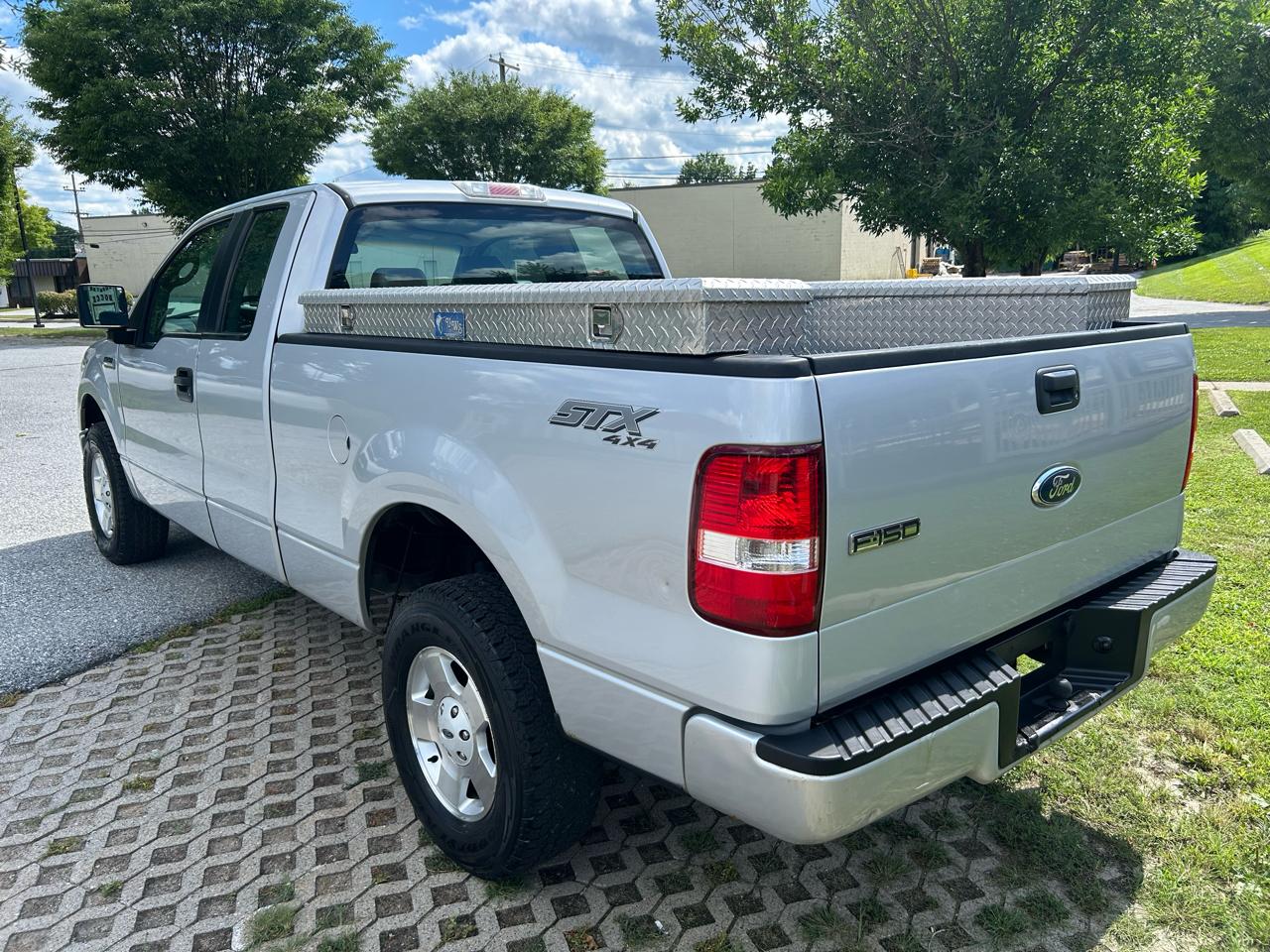 Ford F-150 STX SuperCab 4WD 2006