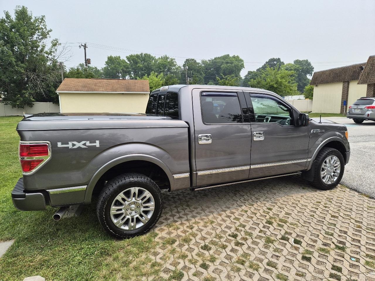Ford F-150 Lariat SuperCrew 5.5-ft. Bed 4WD 2010