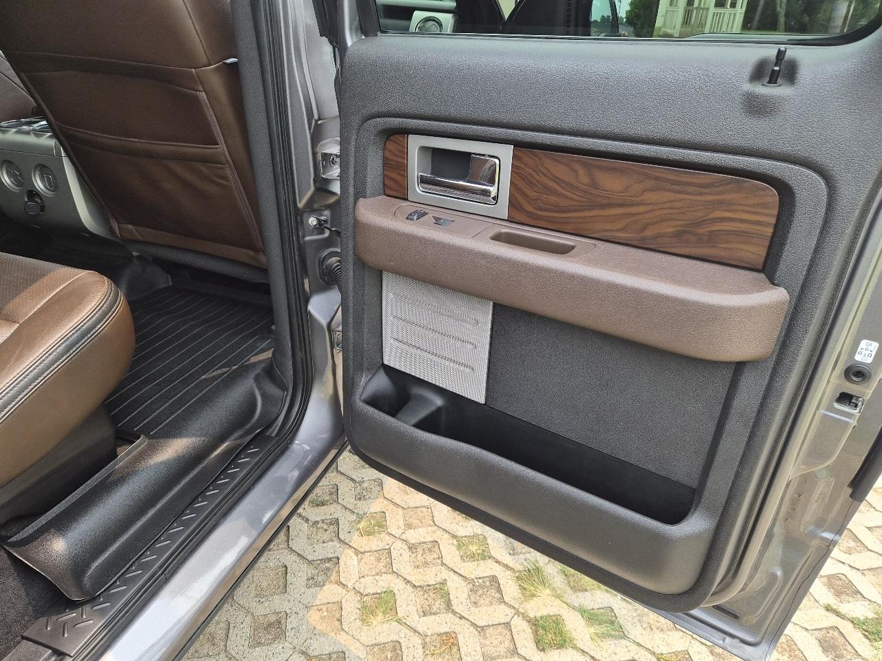 Ford F-150 Lariat SuperCrew 5.5-ft. Bed 4WD 2010