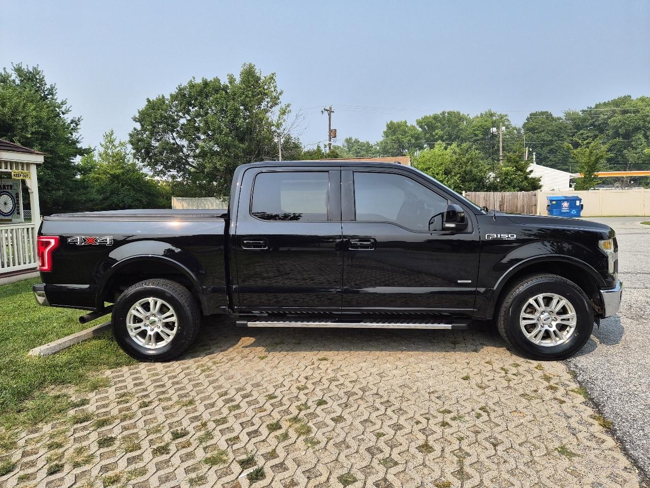 Ford F-150 Lariat SuperCrew 5.5-ft. Bed 4WD 2016