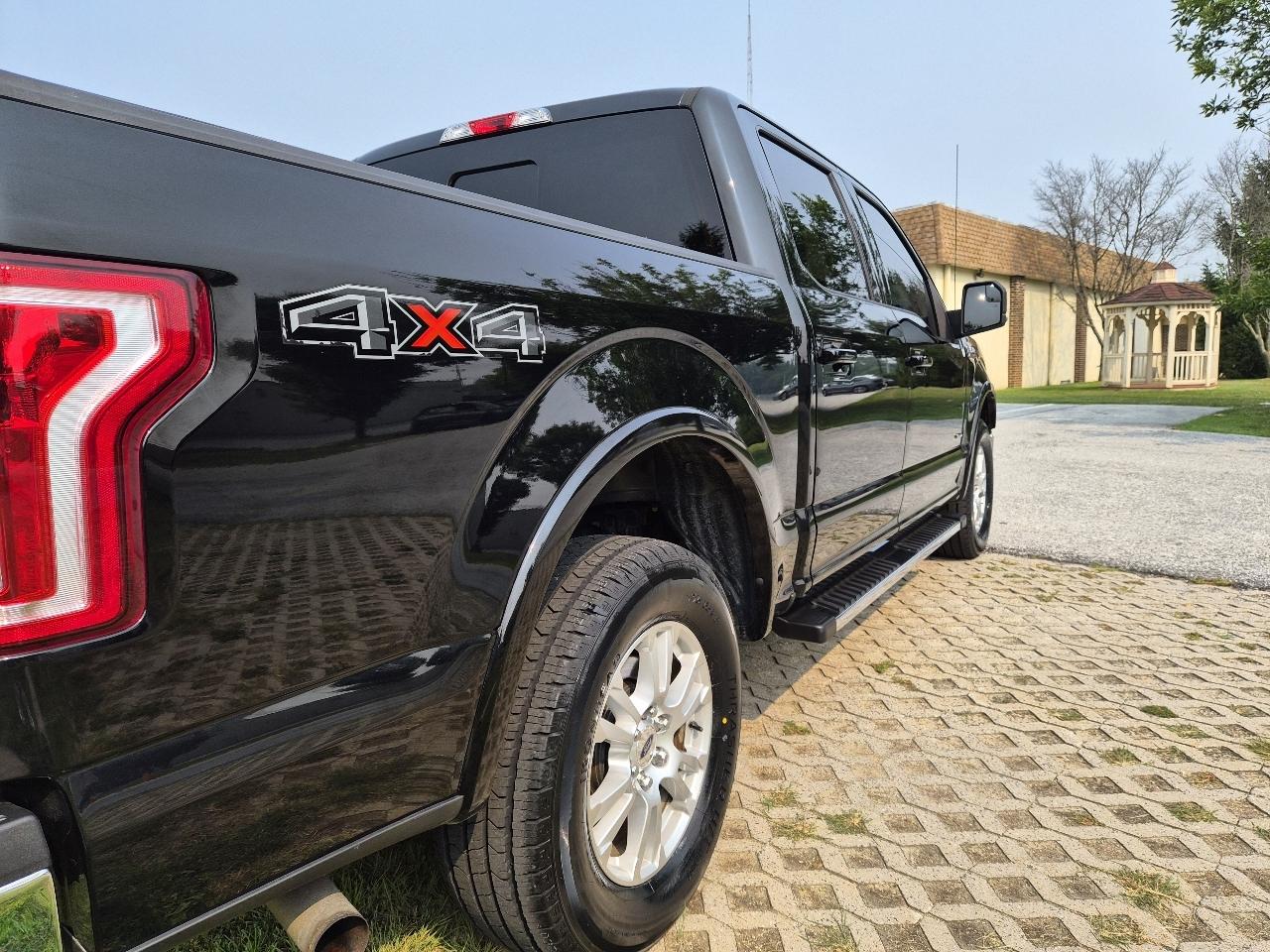 Ford F-150 Lariat SuperCrew 5.5-ft. Bed 4WD 2016