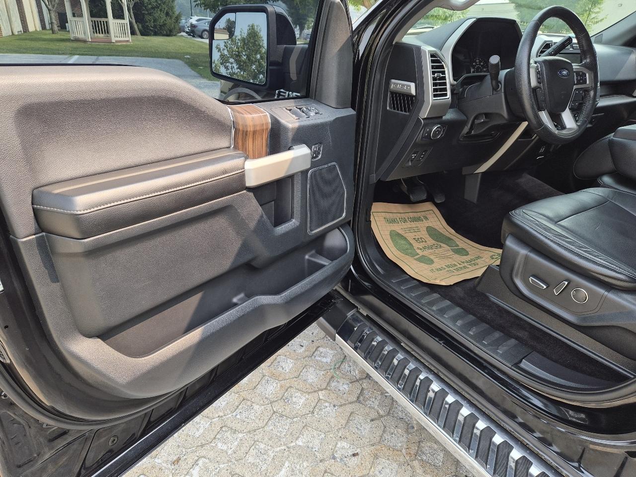 Ford F-150 Lariat SuperCrew 5.5-ft. Bed 4WD 2016