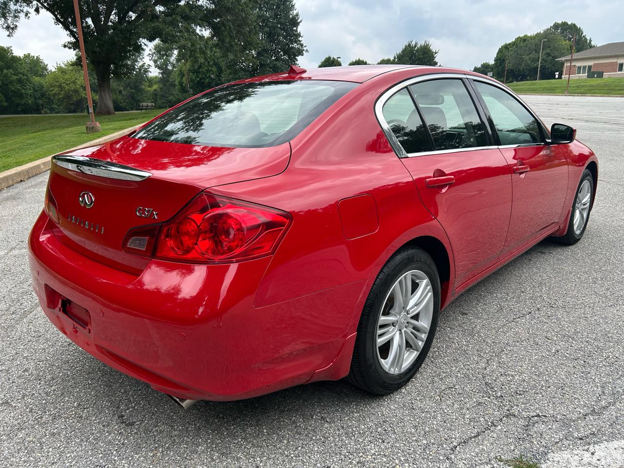 Infiniti G Sedan G37x AWD 2011