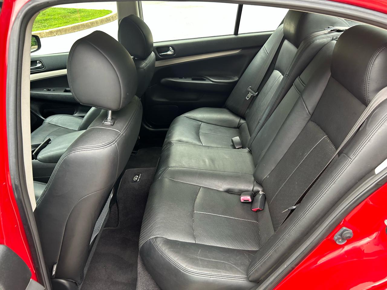 Infiniti G Sedan G37x AWD 2011